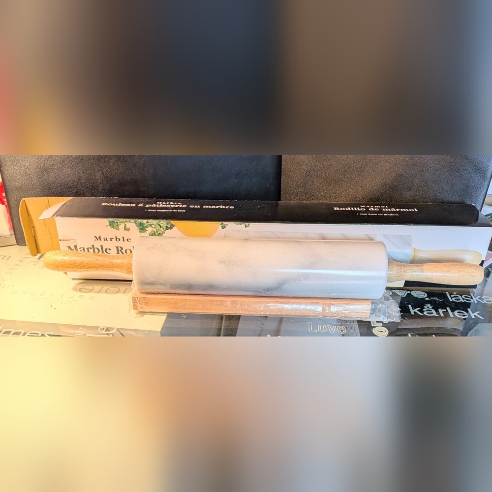 Black and White Marble Rolling Pin With Wood Base. New In Box Very Heavy